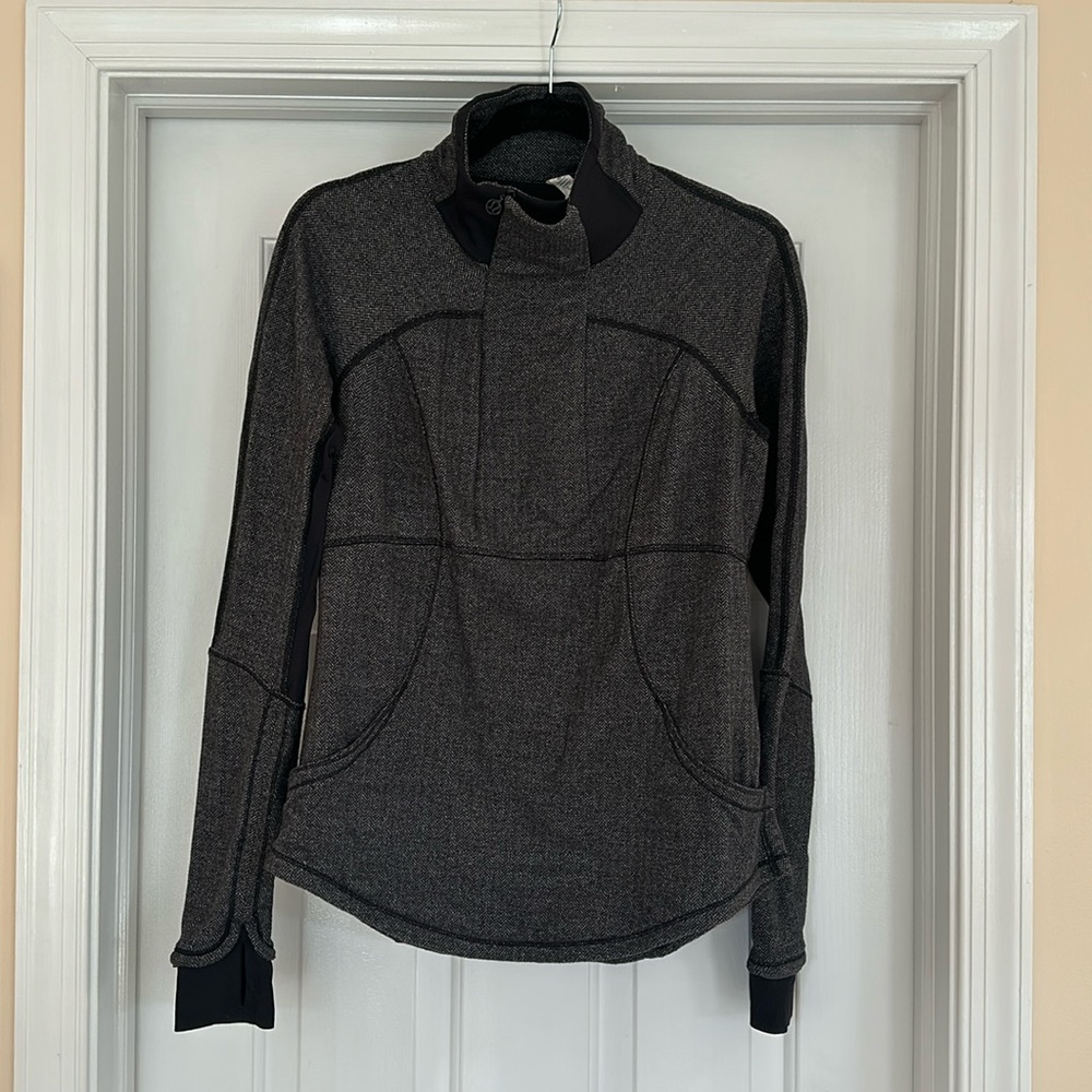 LuluLemon Long Sleeve Hoodie